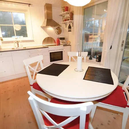Two-bedroom Holiday In 度假居 Farsø